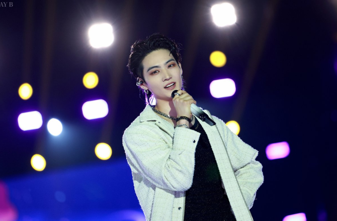AY B Brings Soul and Style to Thunderdome Stage